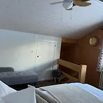 Jaegerstuebli Hotel 3*