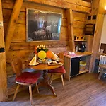Jaegerstuebli Hotel 3*