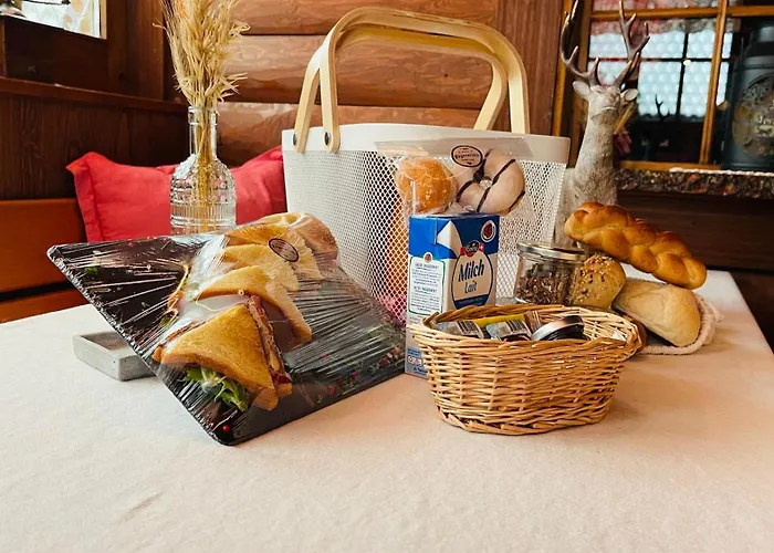 Jaegerstuebli מלון 3*