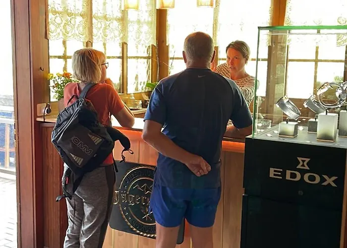 Jaegerstuebli 3* גרינדלוולד