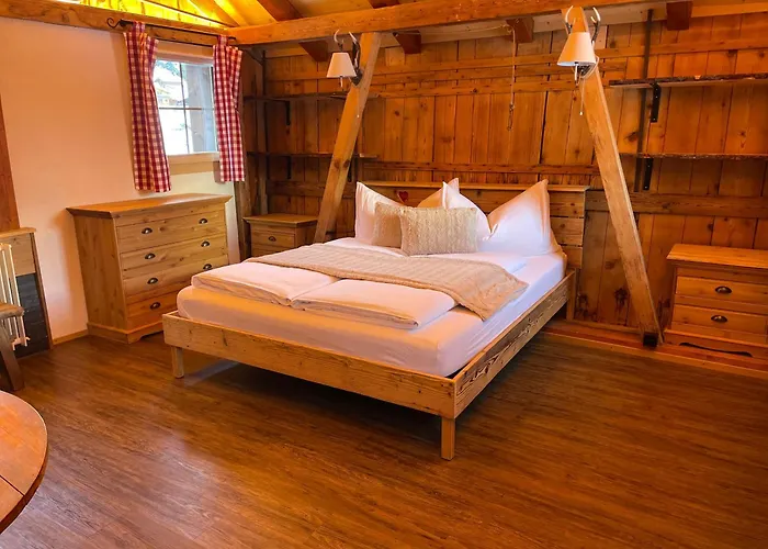 Jaegerstuebli מלון 3*