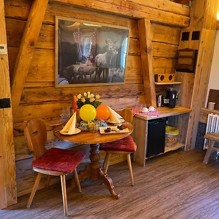 Jaegerstuebli فندق 3*