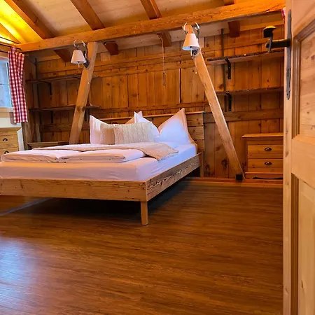 Jaegerstuebli فندق