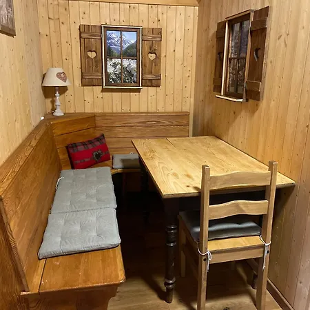 Jaegerstuebli فندق