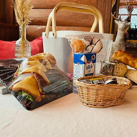 Jaegerstuebli Hotel 3*